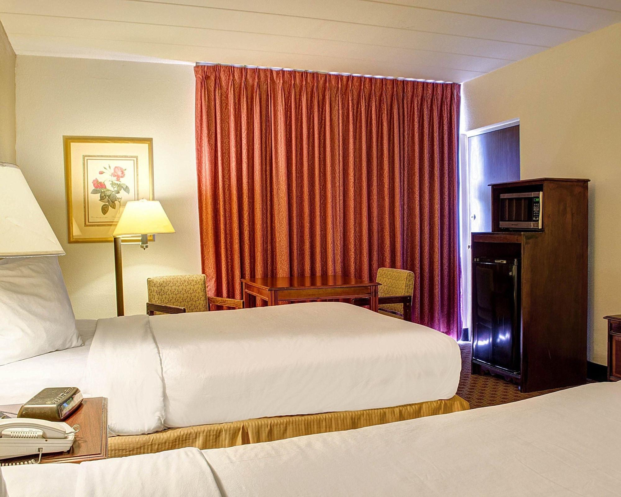 Quality Inn North Yellow Tavern Extérieur photo