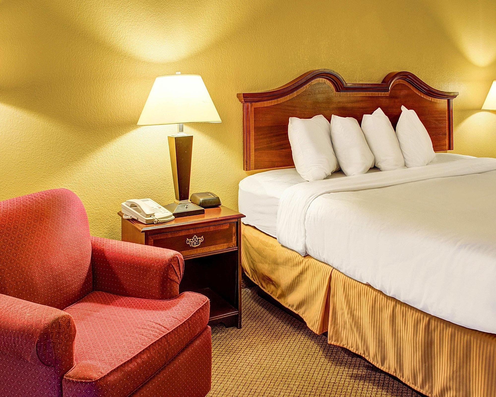 Quality Inn North Yellow Tavern Extérieur photo