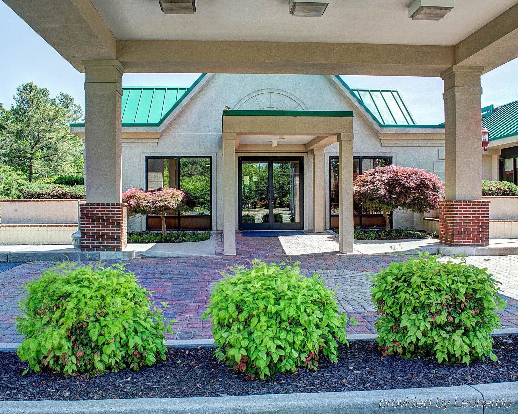 Quality Inn North Yellow Tavern Extérieur photo