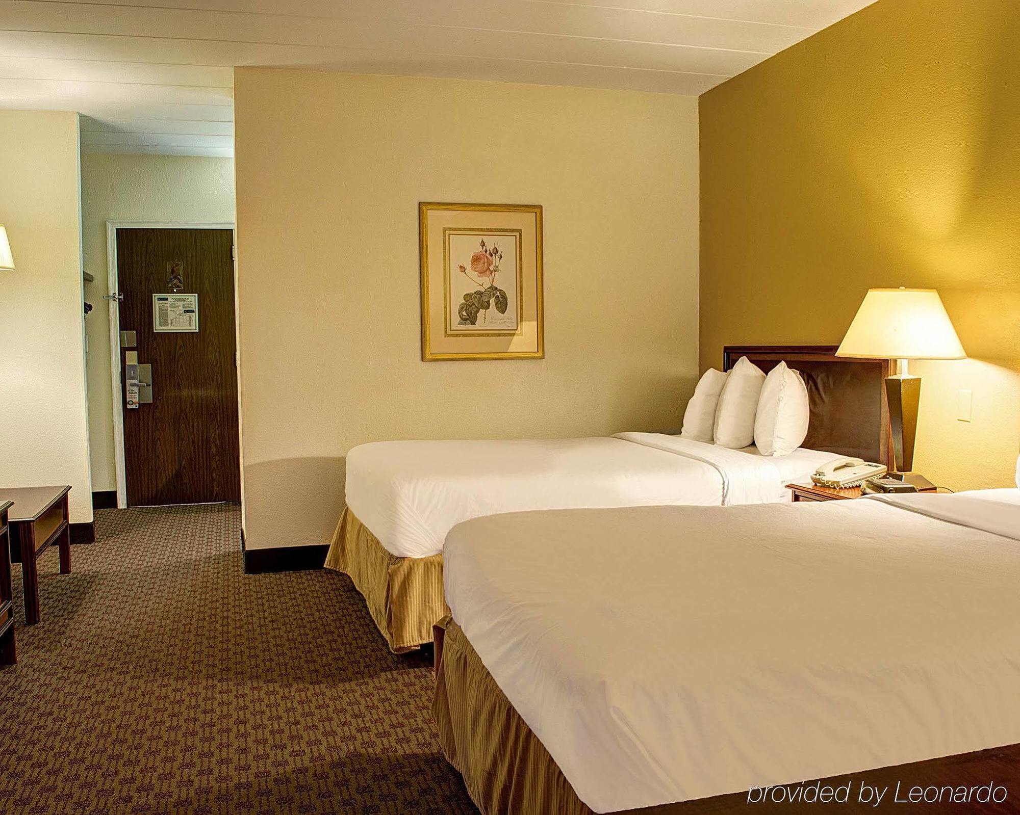 Quality Inn North Yellow Tavern Extérieur photo